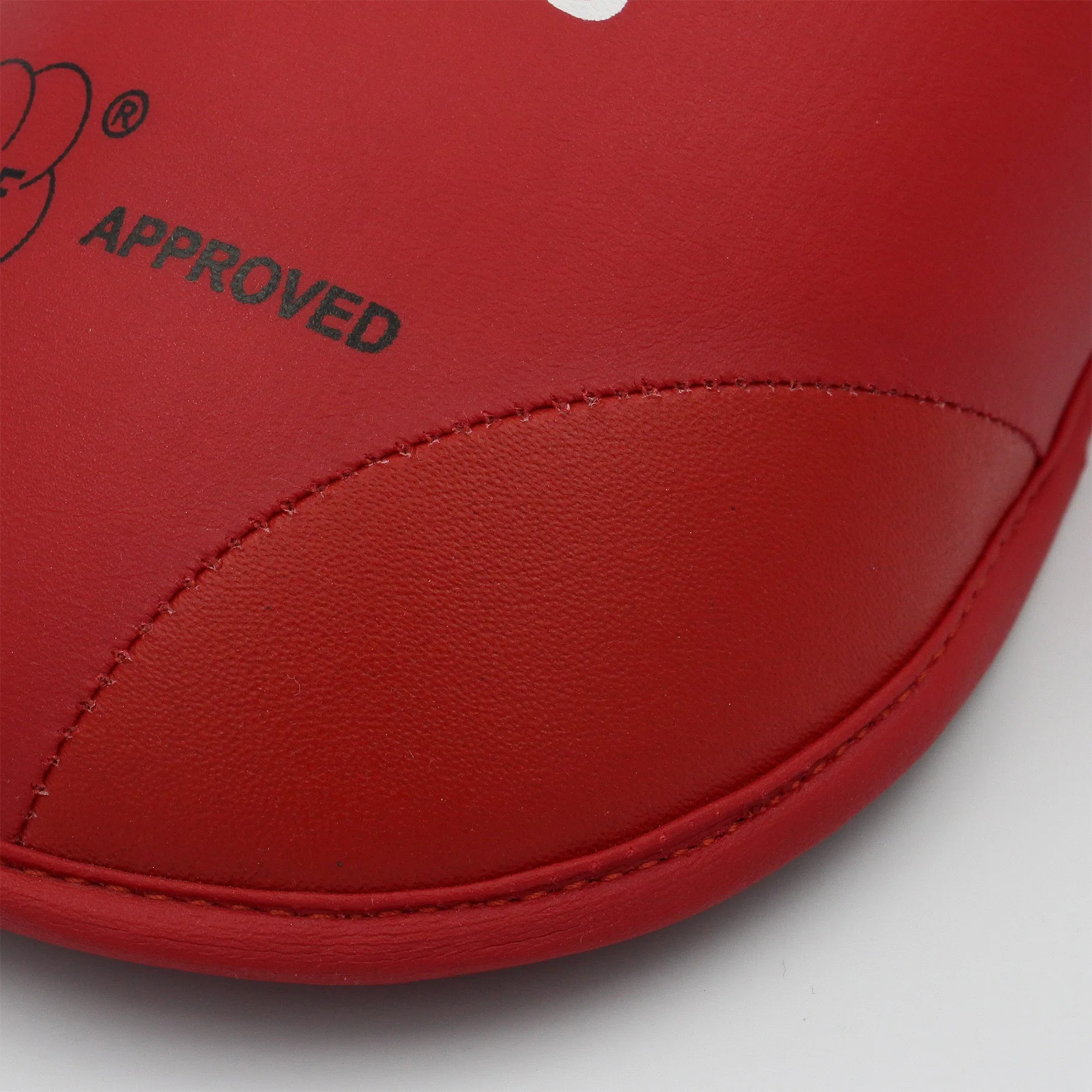Protetor de Pé Adidas WKF Avulso para Kumite - detalhe do produto