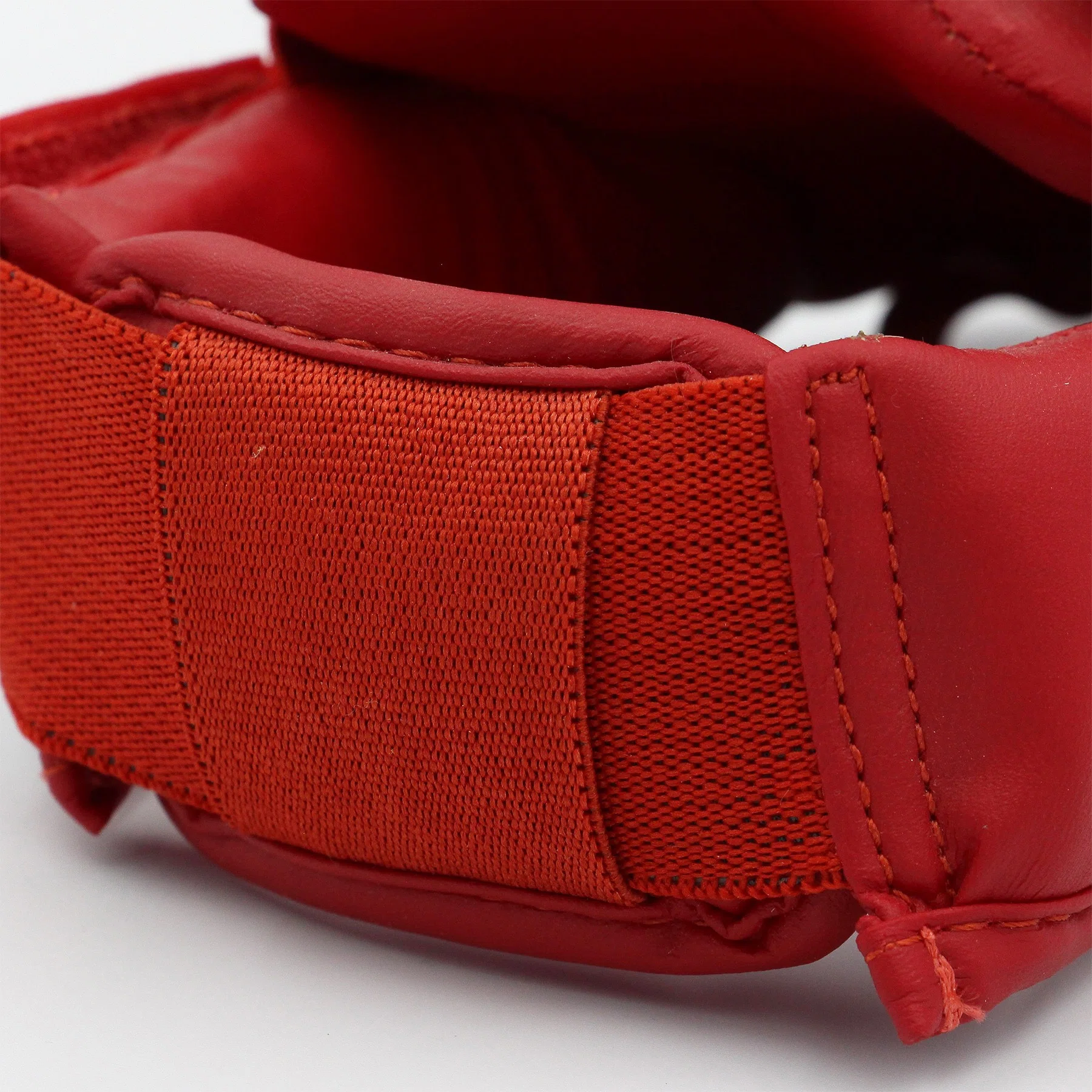 Protetor de Pé Adidas WKF Avulso para Kumite - detalhe do produto